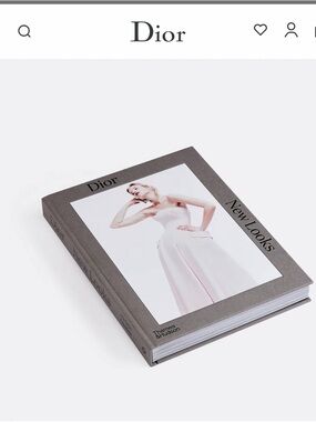 Book: Dior New Looks
English Version